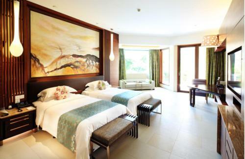 Hotel Regal Palace Resort
