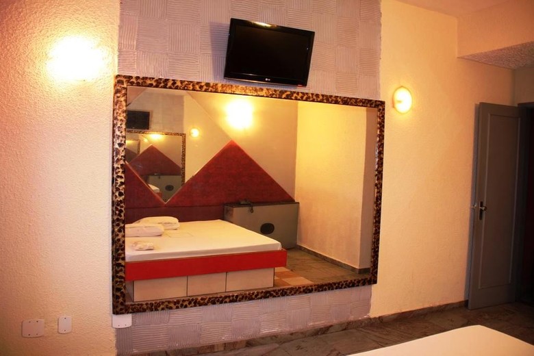 Shelton Hotel (adult Only)