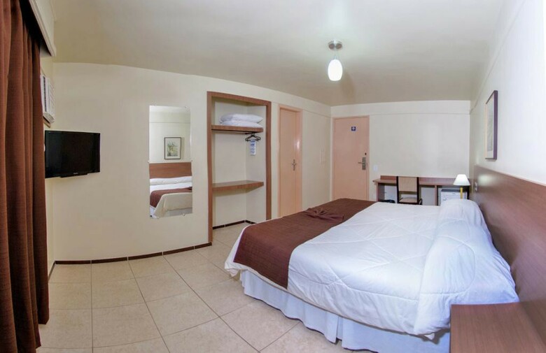 Harbor Hotel Colonial