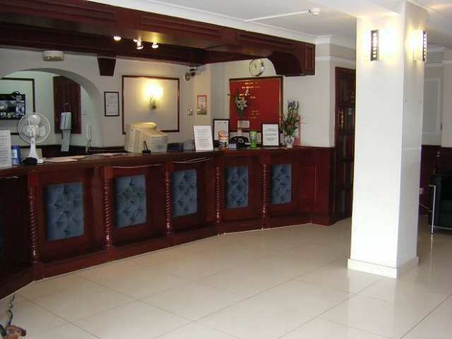 Hotel Days Gatwick