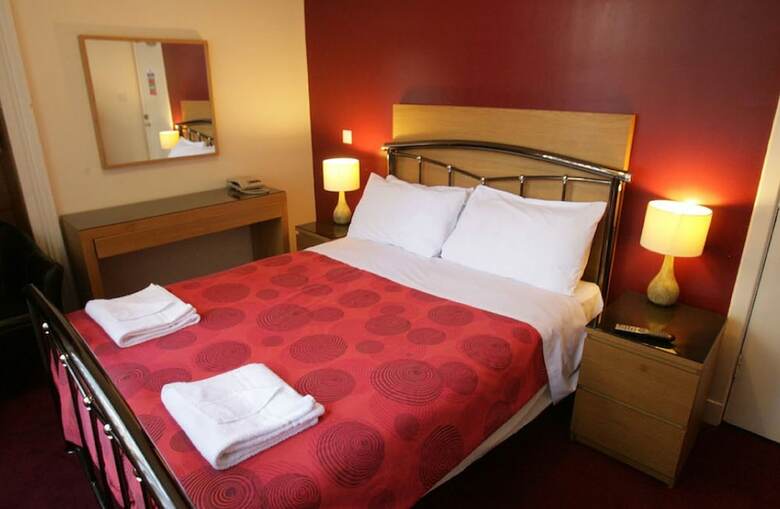 Clifton Hotel