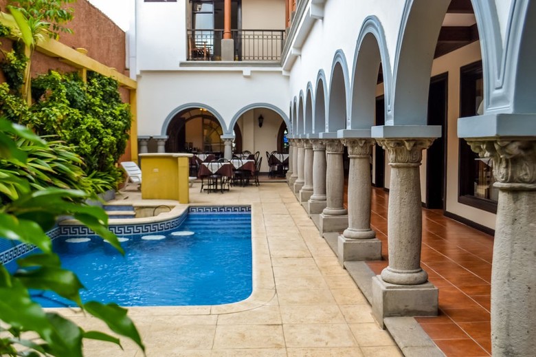 Hotel Colonial