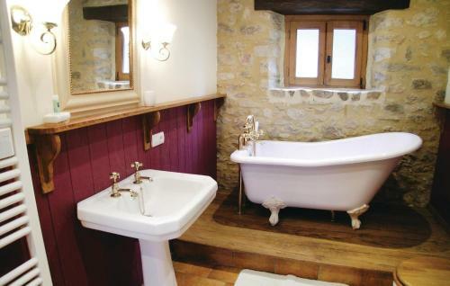 Holiday Home Bourneix H-900