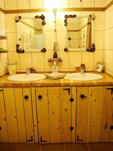 Hostal �des Otthon Vend�gh�z