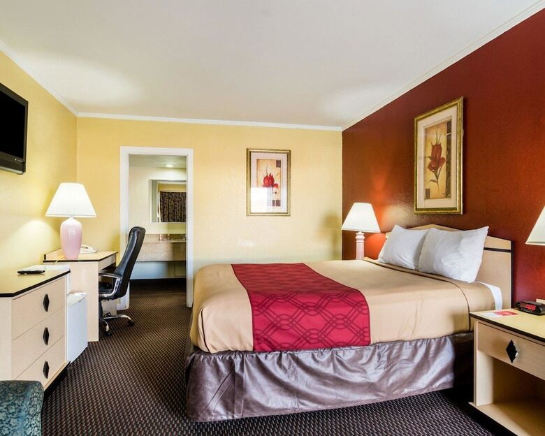 Hotel Econo Lodge Topeka
