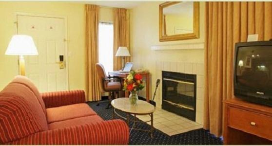 Hotel Hawthorn Suites - Fort Wayne