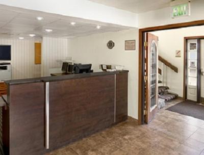 Hotel Hawthorn Suites - Fort Wayne