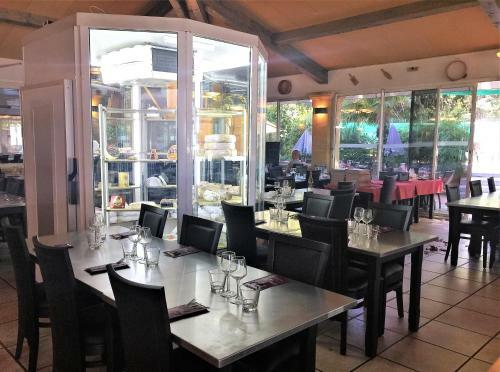 Hotel Du Moulin De La Pioline - La Table � Fromages