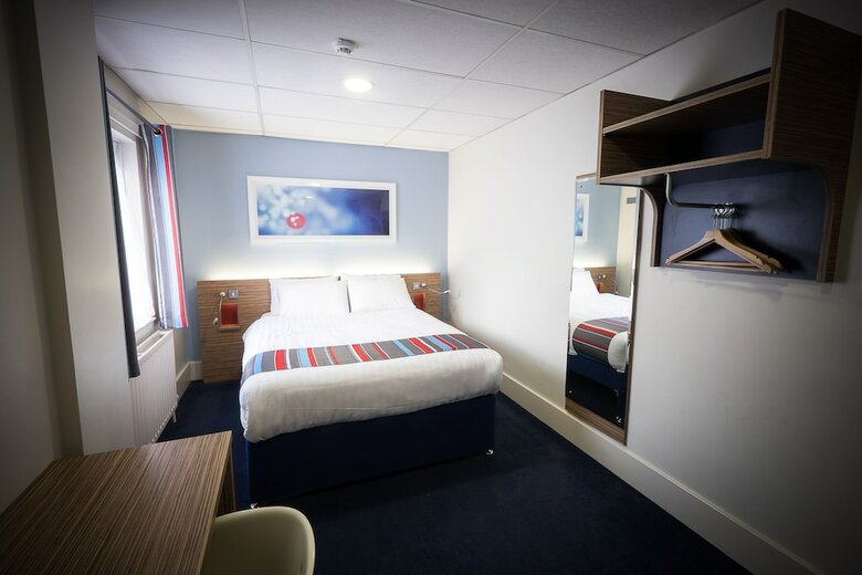 Travelodge Belfast Central Hotel