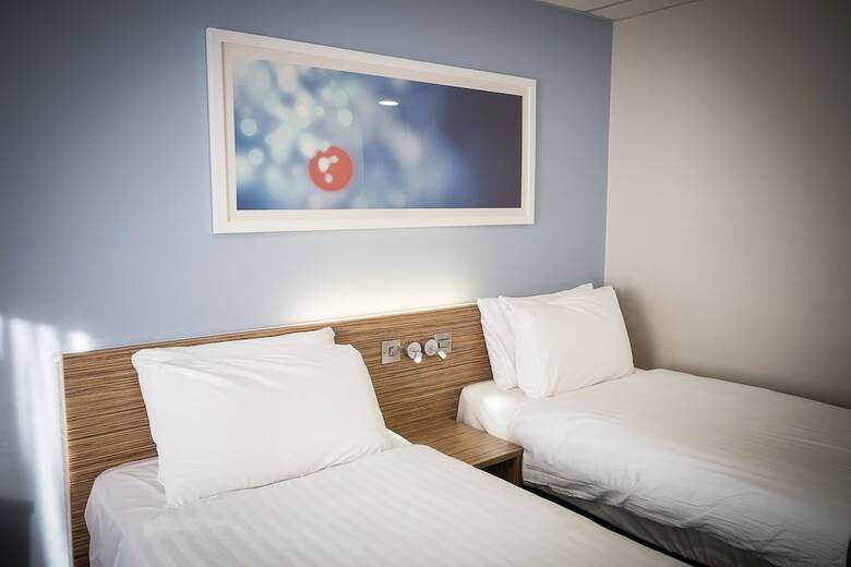 Travelodge Belfast Central Hotel