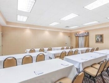 Hotel Cartersville North Inn & Suites