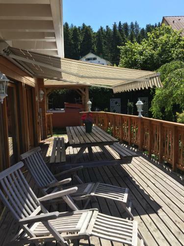 Le Chalet Du Pont Des F�es