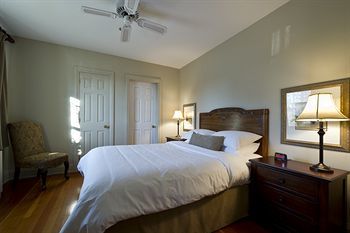 Hotel The Glenerin Inn