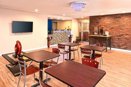 Hotel Kings Inn Putnam