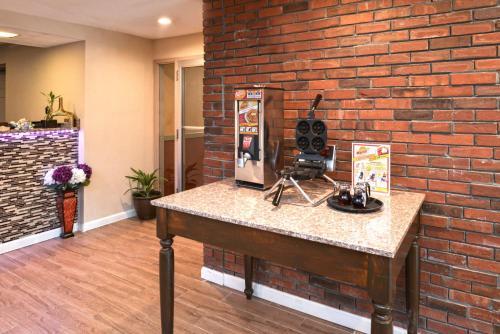 Hotel Kings Inn Putnam
