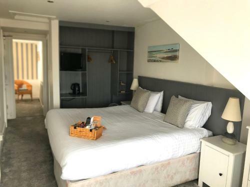 Hotel Seabreeze Restaurant With Rooms