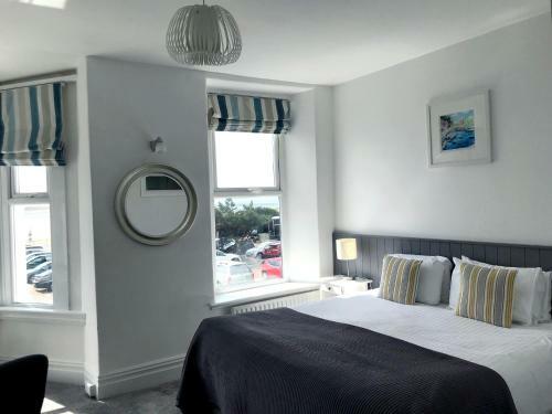 Hotel Seabreeze Restaurant With Rooms