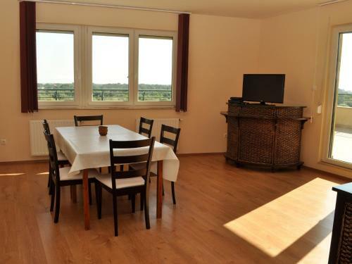 Tisza Palota Apartmanok