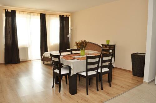Tisza Palota Apartmanok