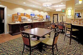 Hotel Holiday Inn Express And Suites Newberry