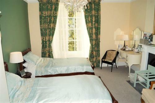 Bed And Breakfast Allt Y Rheini