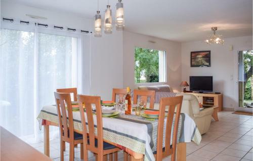 Holiday Home Rue De Kervoalan