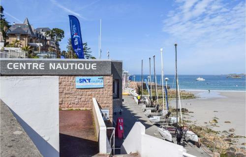 Holiday Home Rue De Kervoalan