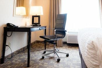 Hotel Clarion Inn Elmhurst - Oakbrook
