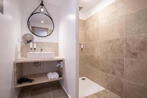 Logis Hotel Le Domaine De Baulieu