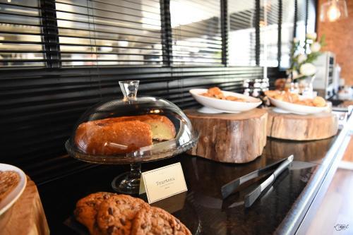 Logis Hotel Le Domaine De Baulieu