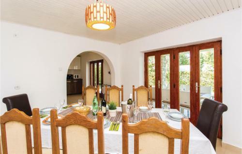 Holiday Home Ive Milcetica Matina Cr