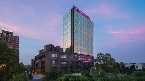 Jinling Treasure Island International Hotel