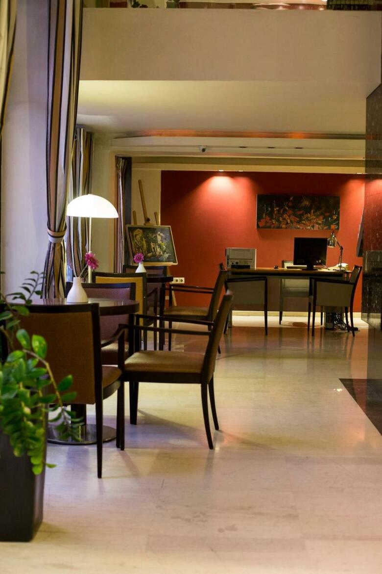 Hotel Davitel Tobacco