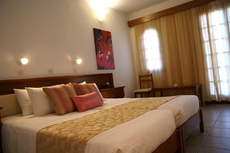 Kyknos Beach Hotel & Bungalows