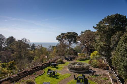 Cliffden Hotel