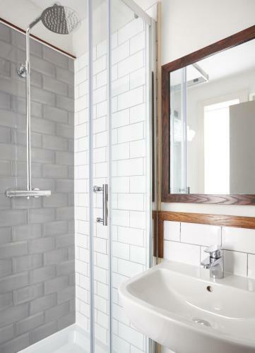Hotel The Spyglass & Kettle By Good Night Inns