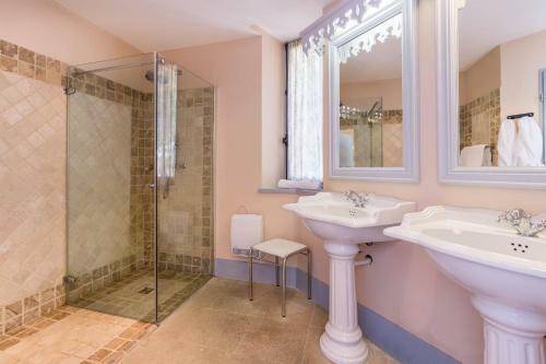 Hotel Hostellerie Du Ch�teau Des Fines Roches