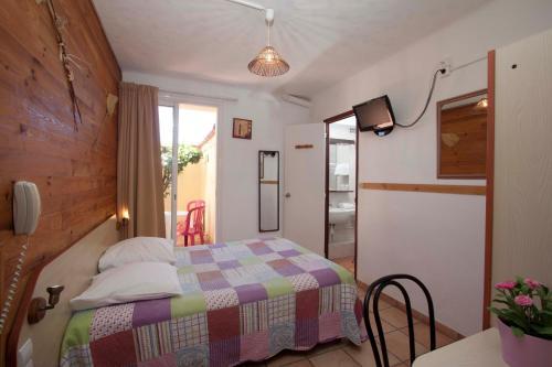 Hotel H�tel La Croix De Malte
