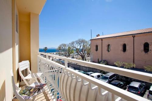 Hotel H�tel La Croix De Malte