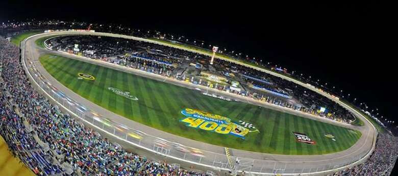 Hotel Comfort Suites Speedway - Kansas City