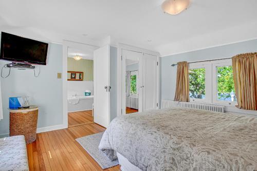 Bed & Breakfast White Rose Inns & Motel