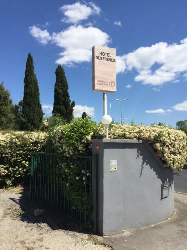 Hotel H�tel Des Fr�nes