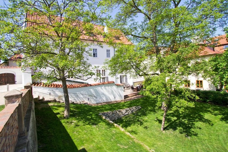 Hotel Monastery Garden