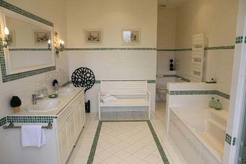 Bed & Breakfast Ch�teau De La Marronni�re