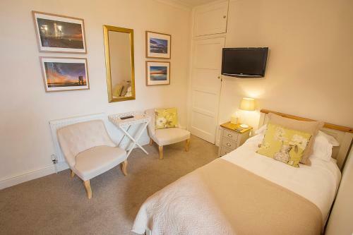 Bed & Breakfast Market Cross Guest House