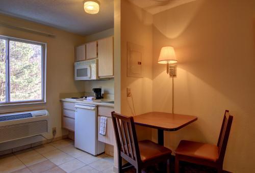 Hotel Sun Suites Of Gwinnett