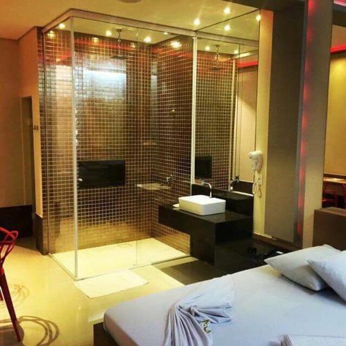 Hotel Dinys Motel (adults Only)