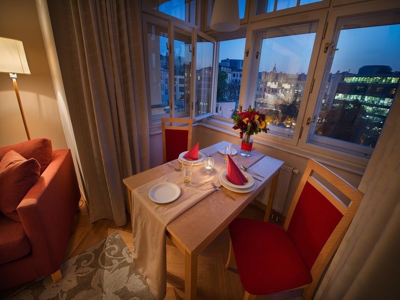 Ea Hotel Julis