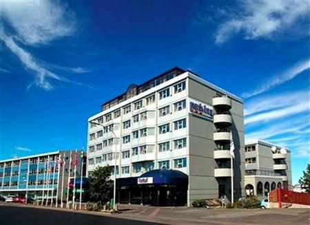 Hotel Park Inn Island