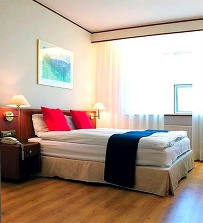 Hotel Park Inn Island